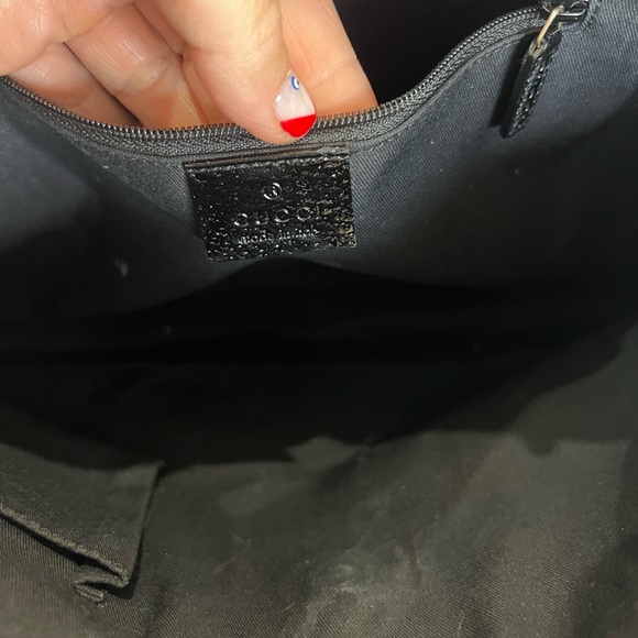 Gucci GG Shoulder Bag - Picture 6 of 15